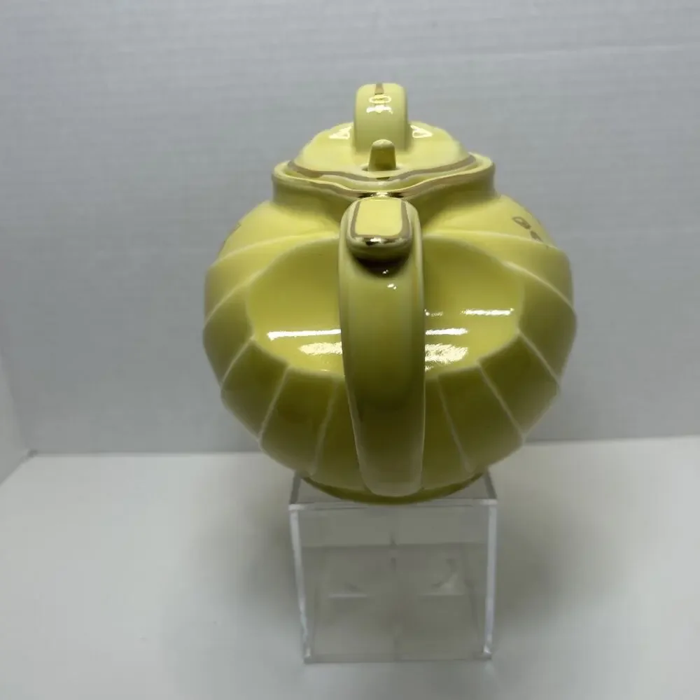 Vtg HALL 6 Cup Teapot Parade Yellow w/ Gold Acorn Oak Leaf Design Ceramic 0799